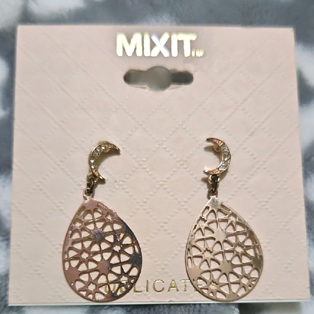 Mixit Gold Filigree Teardrop Earrings